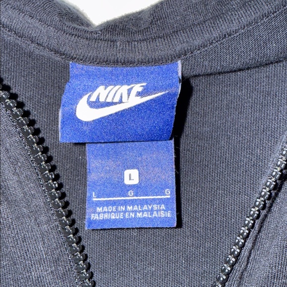 Nike jacket - Picture 3 of 4